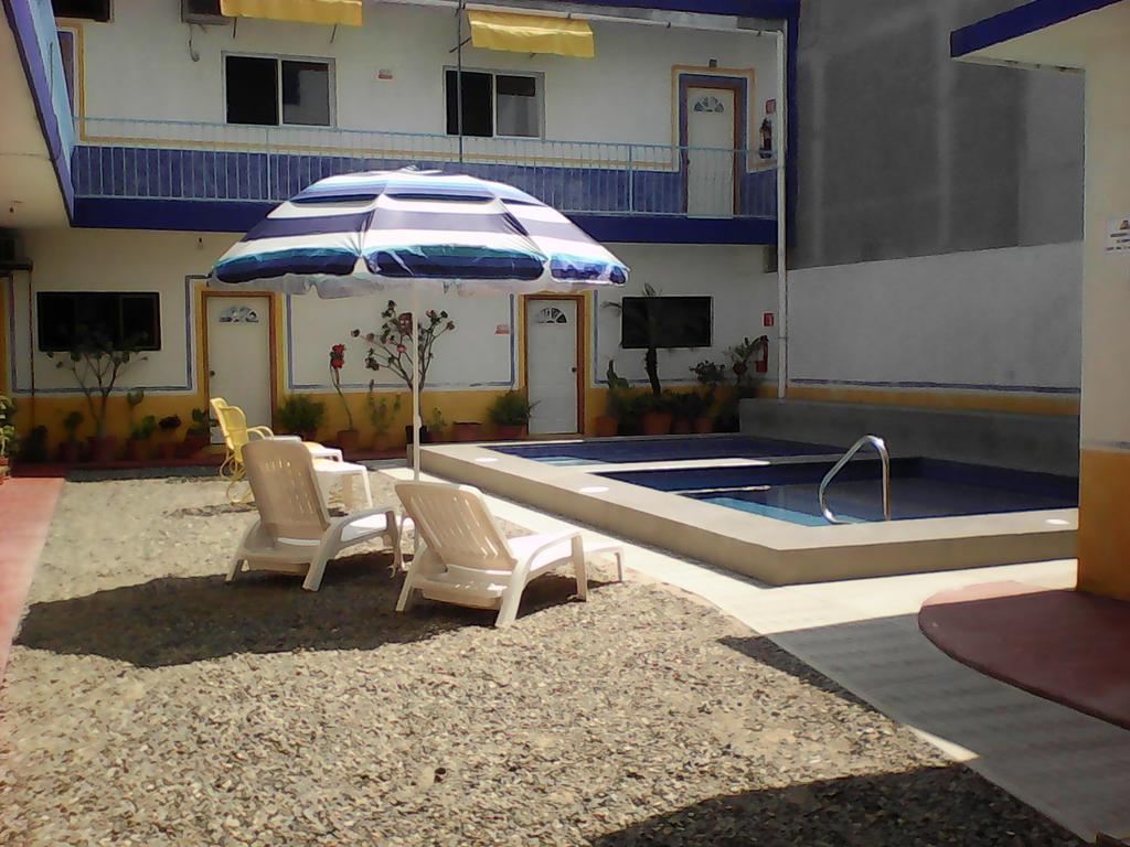 Hotel Sarabi Barra de Navidad Exterior foto